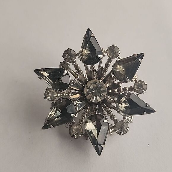 Womens Rhinestone CZ Star Shape Brooch Pin Silver Tone Bling Sparkle Jewelry - Picture 1 of 3